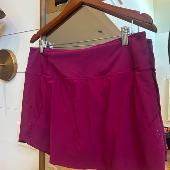 Athleta Run With It 14" Skort Size Large - Picture 6 of 6